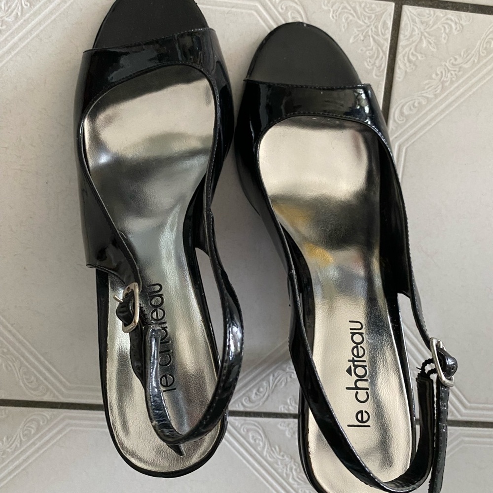 Le Chateau Shiny Black Open-Toe Heels